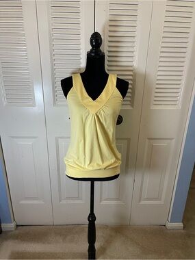 MICHAEL Michael Kors Pale Yellow V-Neck Sleeveless Tank